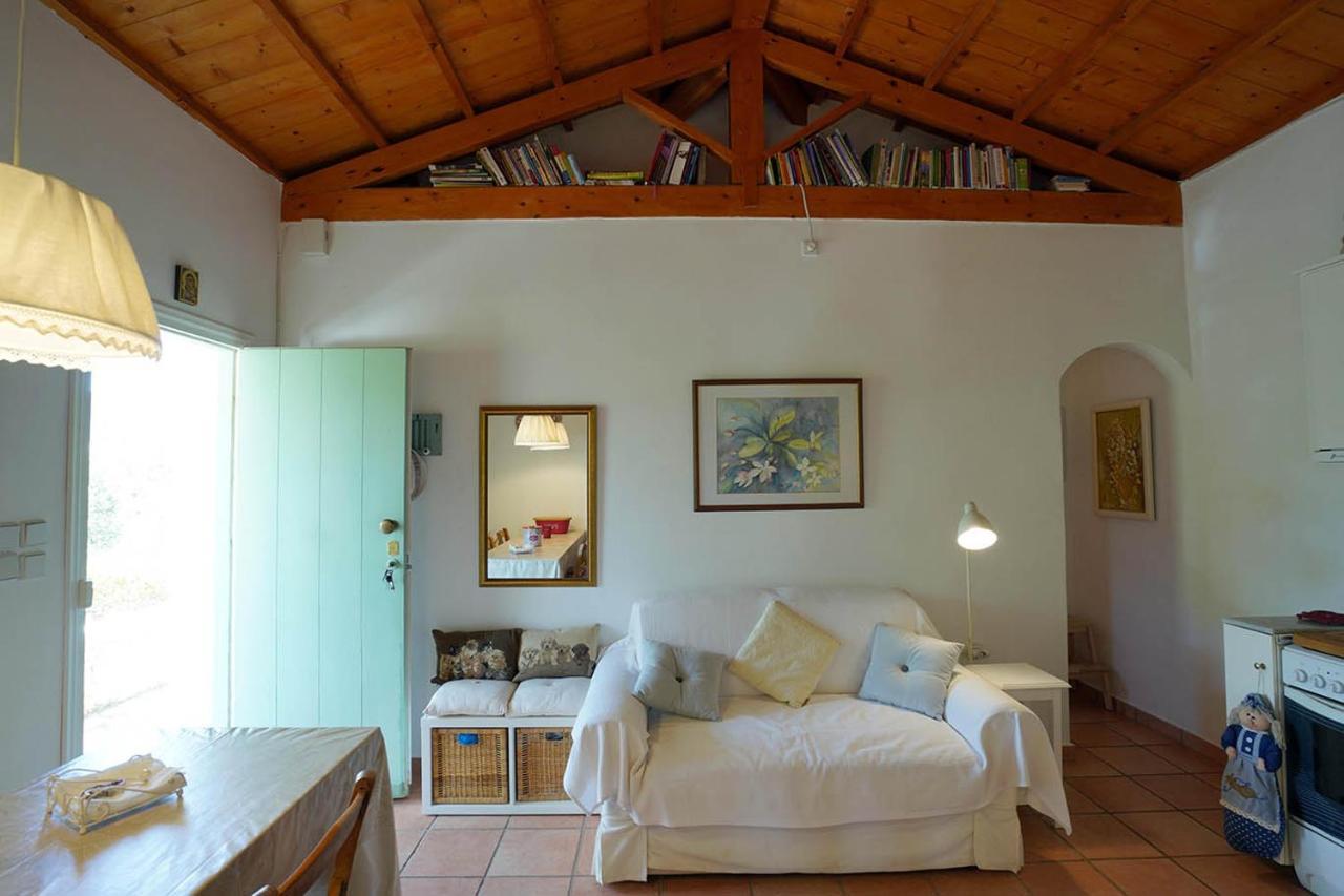 Kalimera House Karavas Luaran gambar